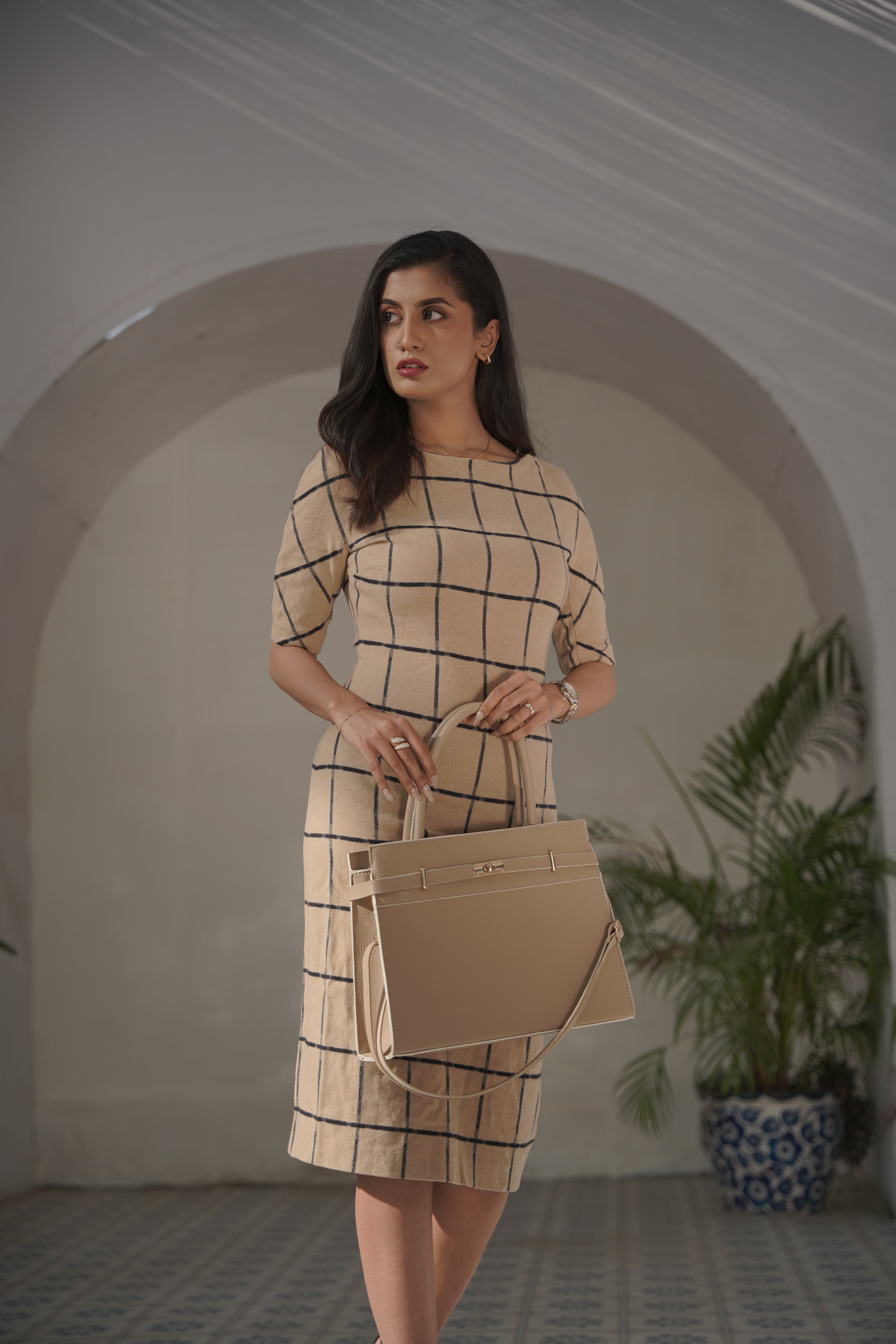 Evelyn Noir Satchel – Premium Faux Leather Handbag for Women | Elegant Gold-Tone Accessories | Spacious Everyday Bag