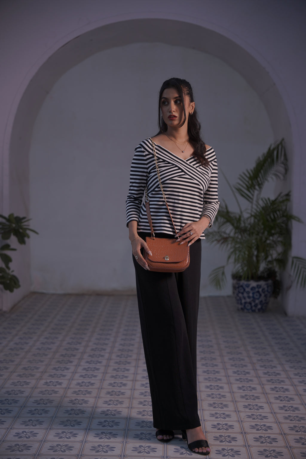 Blooms Mini Handbag – Premium Faux Leather Crossbody Bag for Women | Lock & Flap | Gold-Tone Accessories